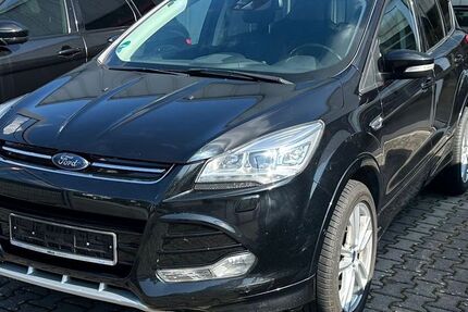 Ford Kuga 156.000 km 9.900 &euro; Marburg 35043