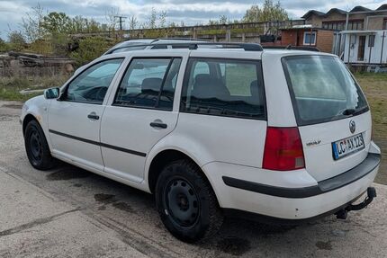 VW Golf 331.480 km 2.500 &euro; Luckau 15926