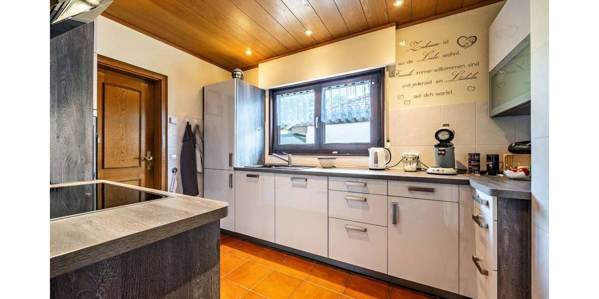 Einfamilienhaus Sinsheim Steinsfurt - 6 Zimmer, 241 m&sup2;, 639.000&euro; | Angebot:25997189