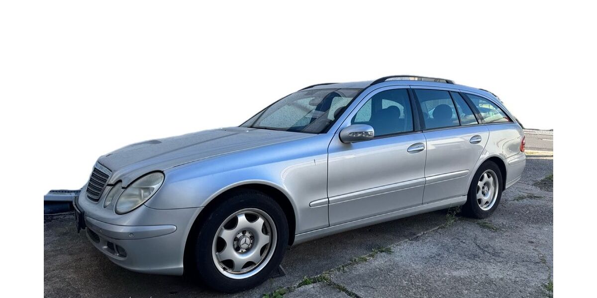 Mercedes-Benz E 220 126.131 km 5.249 &euro; Strassenhaus 56587