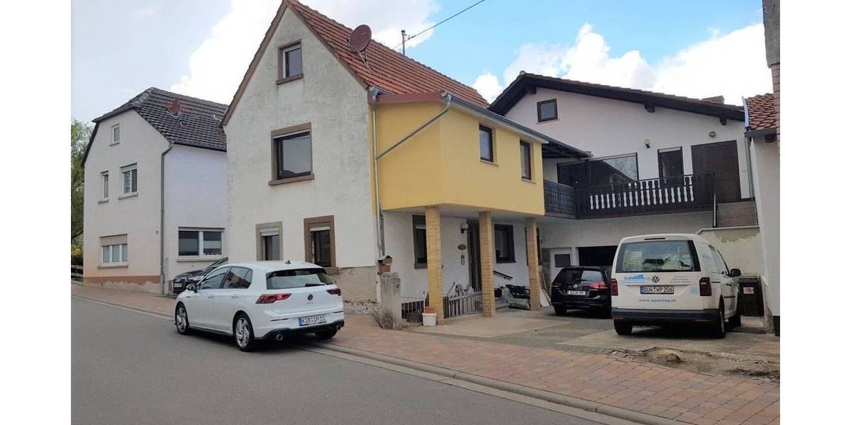 Etagenwohnung Bennhausen - 3 Zimmer, 90 m&sup2;, 600&euro; | Angebot:26919847
