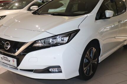 Nissan Leaf 29.437 km 14.690 &euro; Wilhelmshaven 26389