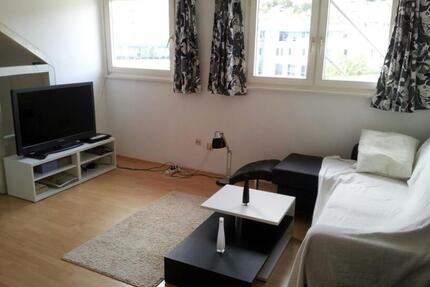 Ruhige und zentrale 2,5-Zimmer-DG-Wohnung *voll eingerichtet*