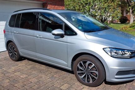 VW Touran 151.000 km 14.500 &euro; Hamm/Sieg 57577