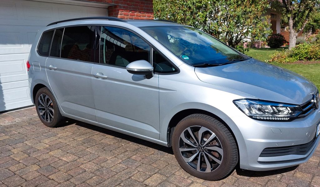 VW Touran 151.000 km 14.500 &euro; Hamm/Sieg 57577