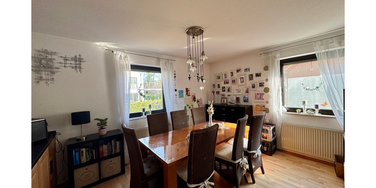 Friedrichsdorf: Großzügige Doppelhaushälfte mit separater Einliegerwohnung! - Doppelhaushälfte Friedrichsdorf | Angebot:27145996