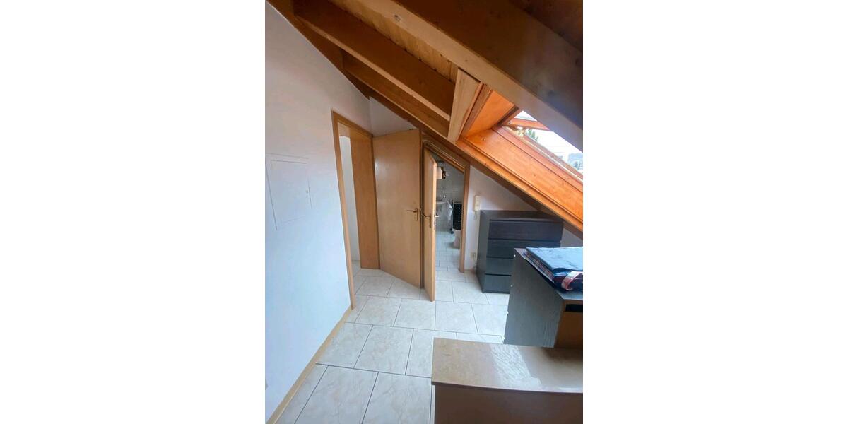 Dachgeschoßwohnung Schorndorf - 2.5 Zimmer, 48 m&sup2;, 800&euro; | Angebot:26019824