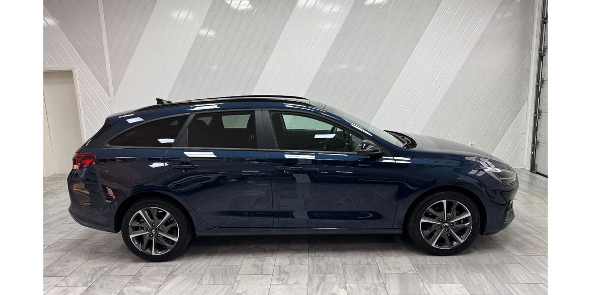 Hyundai i30 11.987 km 24.950 € Liebenburg 38704