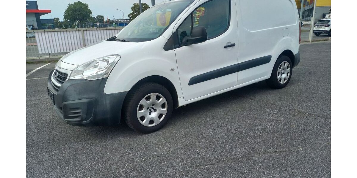 Peugeot Partner 110.000 km 5.999 &euro; Paderborn 33106
