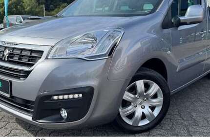 Peugeot Partner 99.300 km 10.900 &euro; Finnentrop 57413