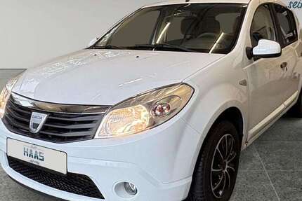 Dacia Sandero 127.590 km 1.990 € Sonnefeld 96242