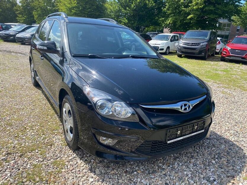 i30