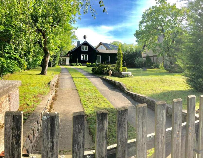 Tolles Haus am Waldrand Berlins, 700qm Garten, 2.Wohngebäude zimmer
