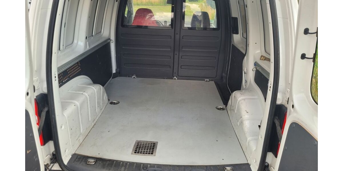 VW Caddy 140.000 km 9.600 &euro; Bösel 26219