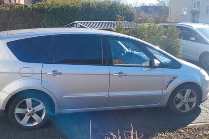 Ford S-Max 169.370 km 3.200 &euro; Hamm 59067