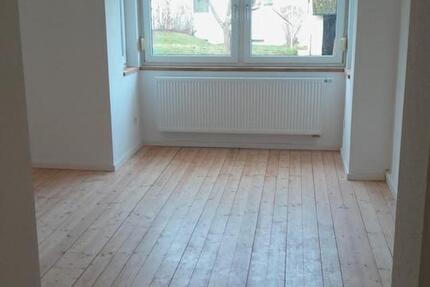 2 Zimmer Wohnung Erdgeschoss mit Gartenanteil möglich 2 zimmer
