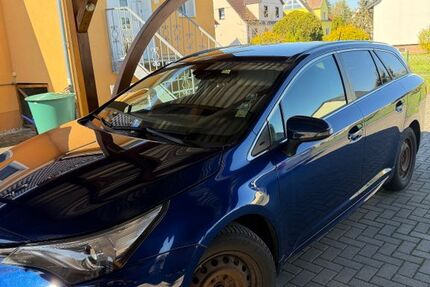 Toyota Avensis 152.000 km 10.500 &euro; Belgern 04874