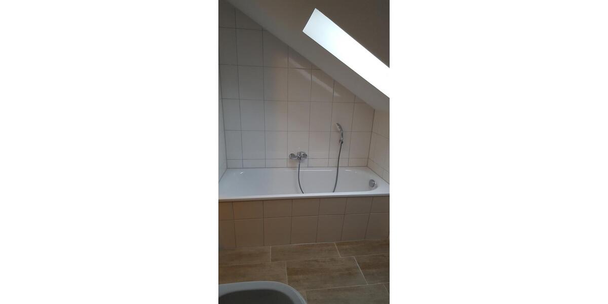 Dachgeschoßwohnung Sinntal - 1.5 Zimmer, 49 m&sup2;, 380&euro; | Angebot:25720956