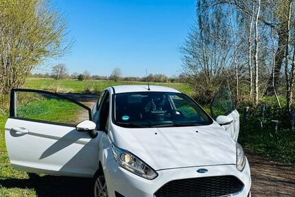 Ford Fiesta 97.000 km 5.650 &euro; Wahlstedt 23812