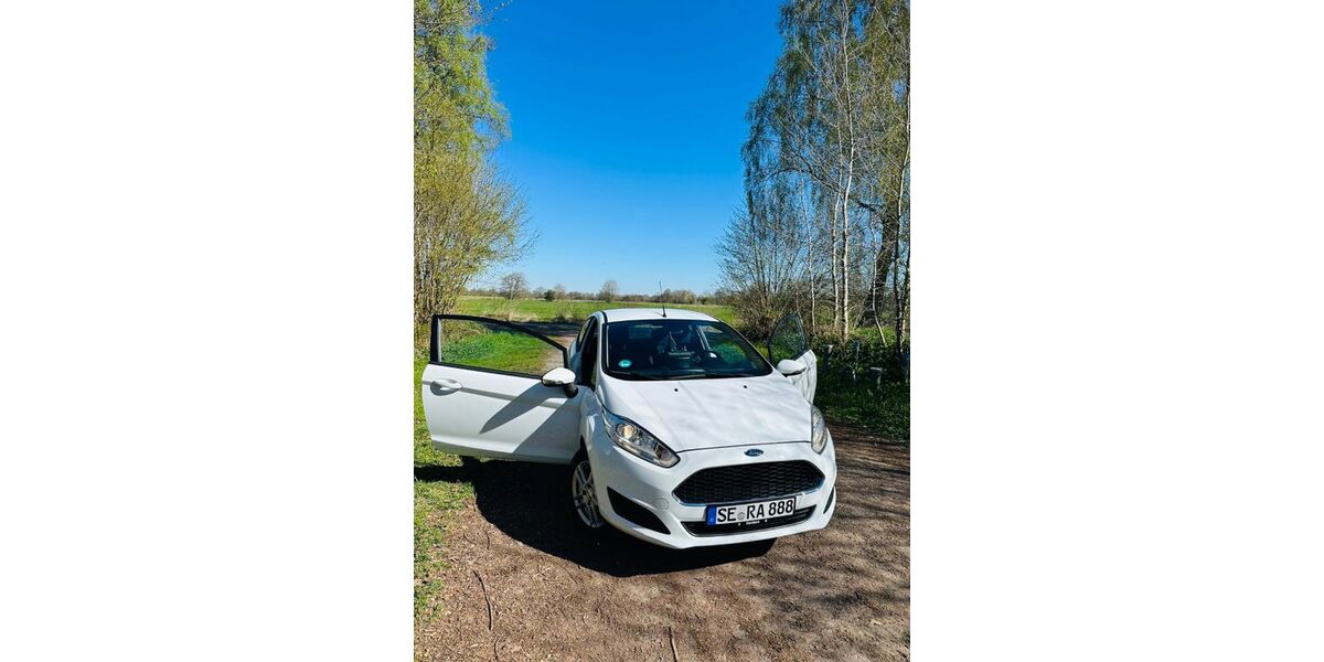 Ford Fiesta 97.000 km 5.650 &euro; Wahlstedt 23812
