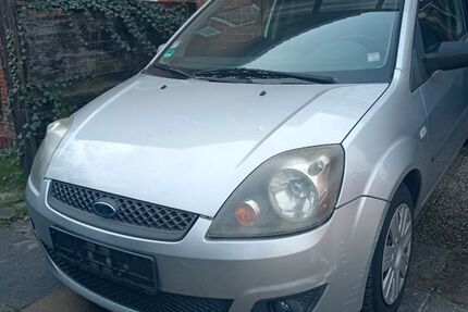 Ford Fiesta 300.000 km 1.550 &euro; Hankensbüttel 29386
