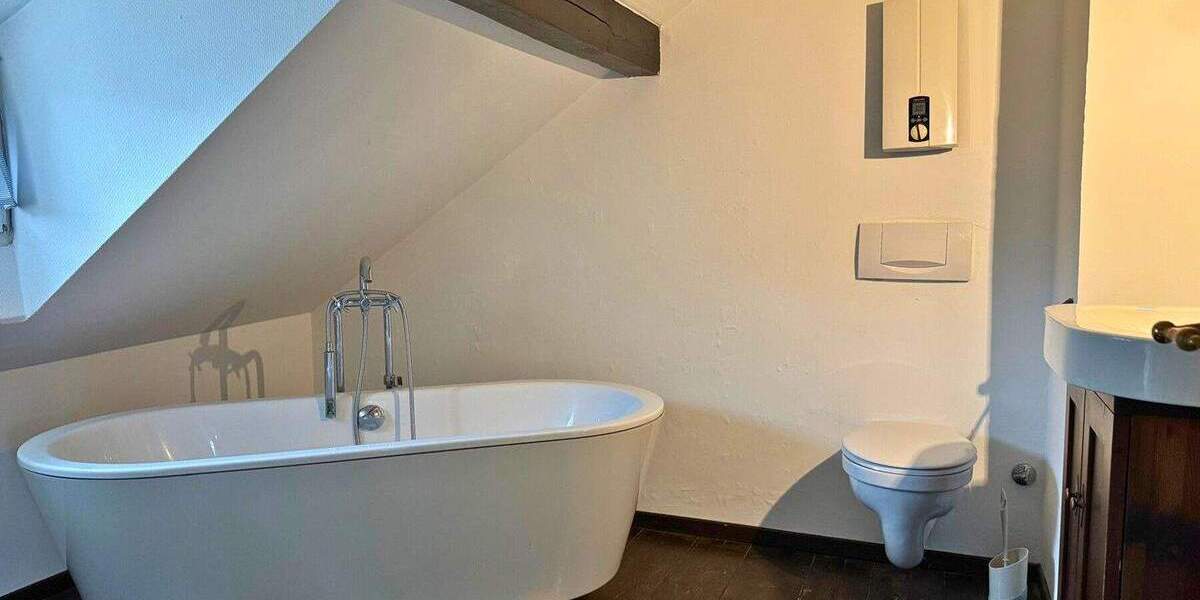 Etagenwohnung Mönchengladbach Stadtmitte - 4 Zimmer, 138 m&sup2;, 425.000&euro; | Angebot:24843097