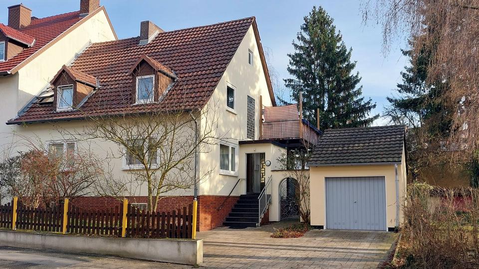 Mehrfamilienhaus, Wohnhaus Kassel Niederzwehren - 6 Zimmer, 148 m&sup2;, 375.000&euro; | Angebot:27016666