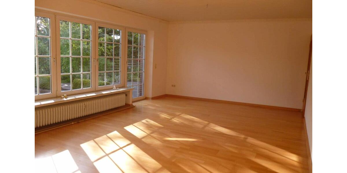 Mehrfamilienhaus, Wohnhaus Wiefelstede - 8 Zimmer, 229 m&sup2;, 390.000&euro; | Angebot:26781572