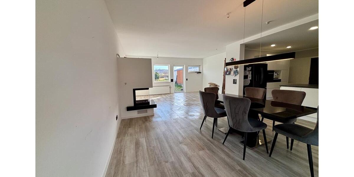 Bungalow Hohenstein - 8 Zimmer, 368 m&sup2;, 2.500&euro; | Angebot:25839146