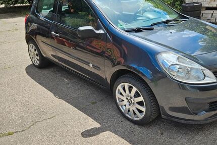 Renault Clio 140.000 km 2.550 &euro; Kirchlinteln 27308