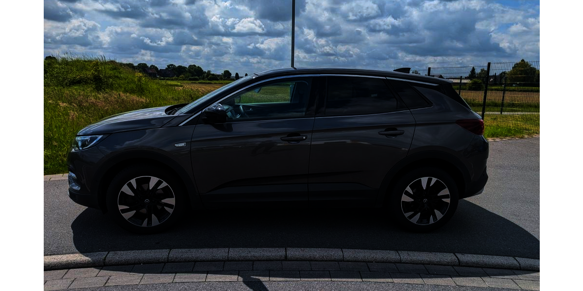 Opel Grandland (X) 93.600 km 10.999 &euro; Wesel 46483