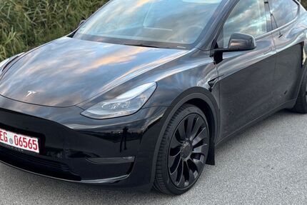 Tesla Model Y 95.000 km 35.690 € Außernzell 94532