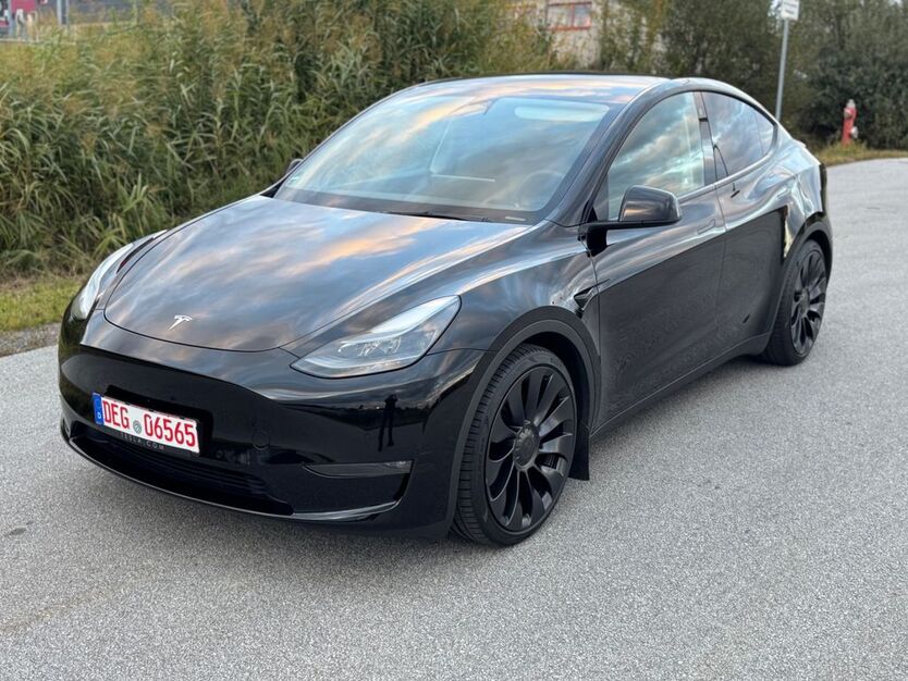 Tesla Model Y 95.000 km 35.690 € Außernzell 94532