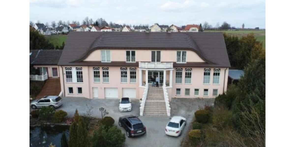 Hochwertige Wohnung mit parkähnlicher Anlage zimmer