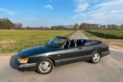 Saab 900