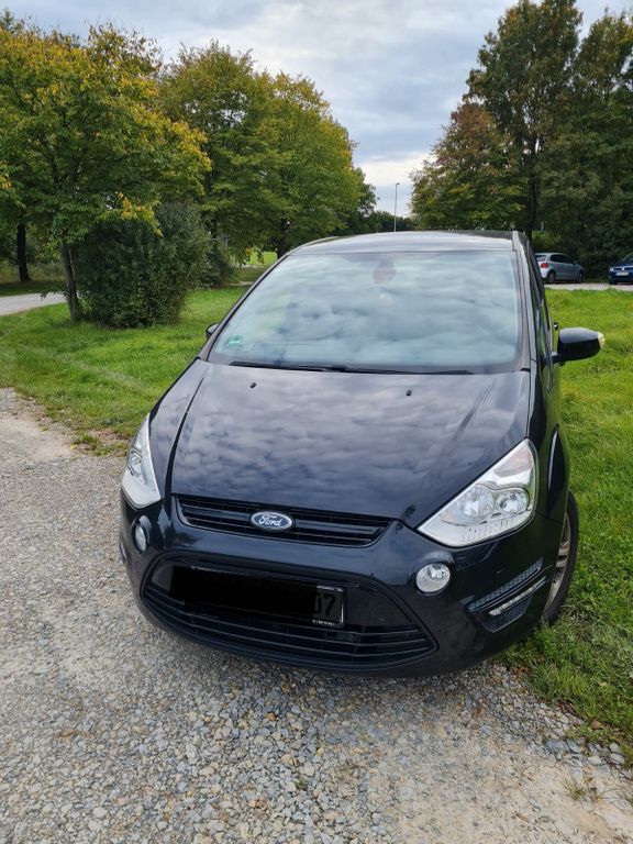 Ford S-Max 132.000 km 8.900 € Michelfeld 74545