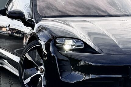 Porsche Taycan 9.300 km 102.900 &euro; Ebersbach an der Fils 73061