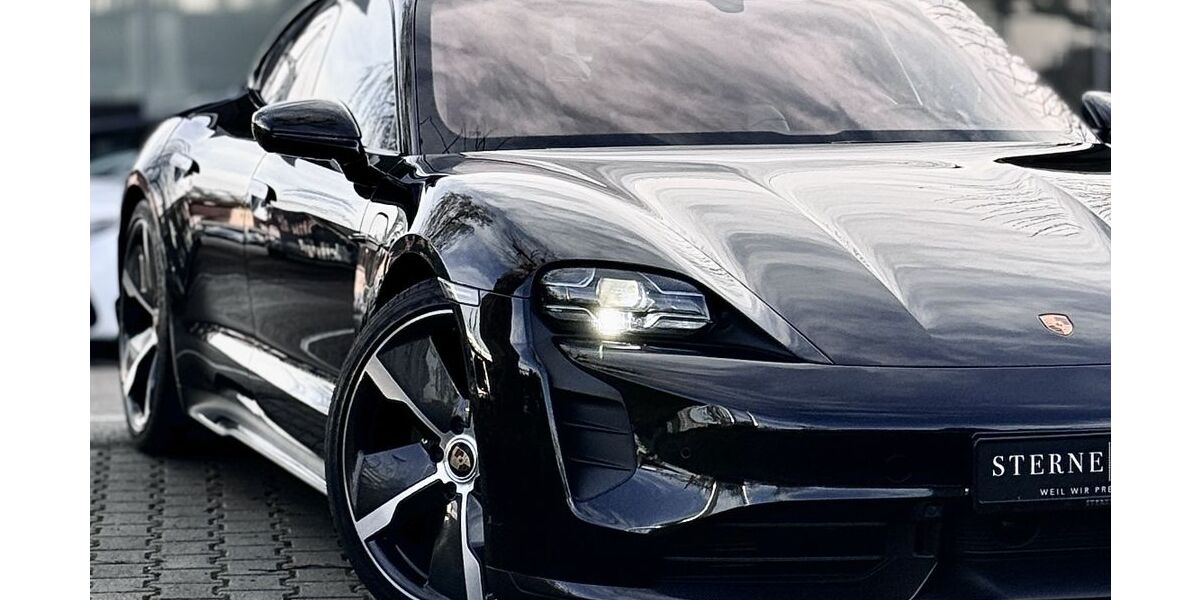 Porsche Taycan 9.300 km 102.900 &euro; Ebersbach an der Fils 73061