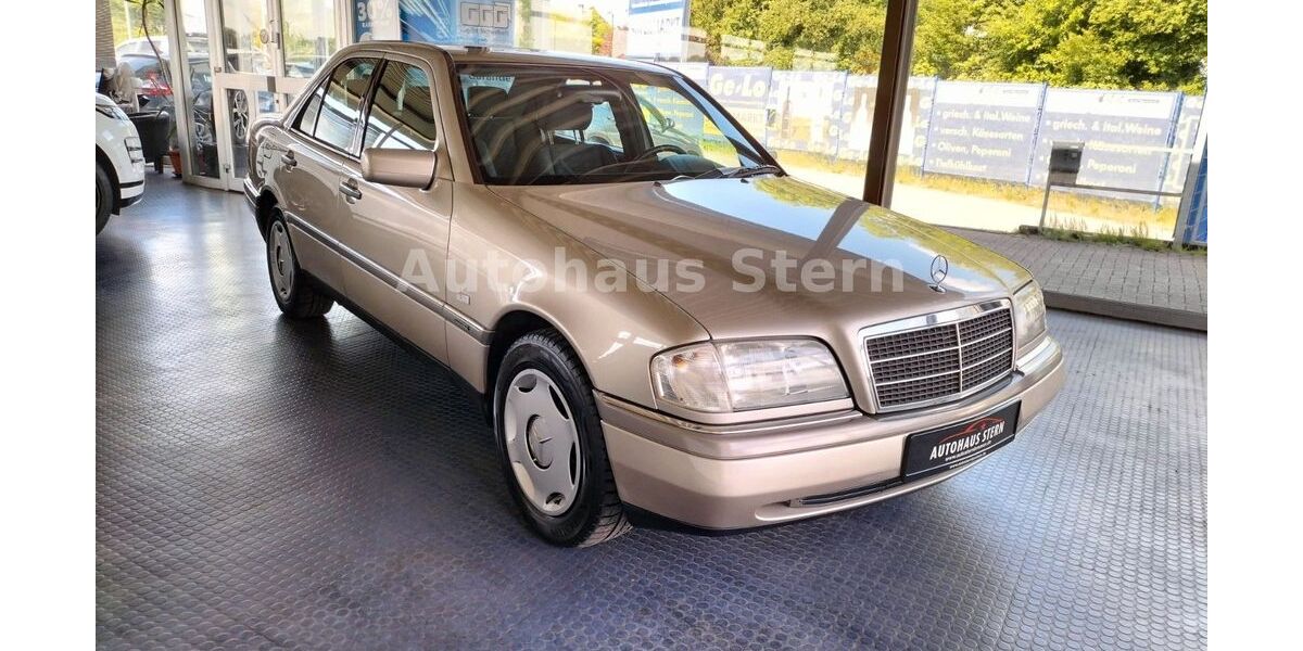 Mercedes-Benz C 180 196.000 km 4.600 &euro; Bremen 28201