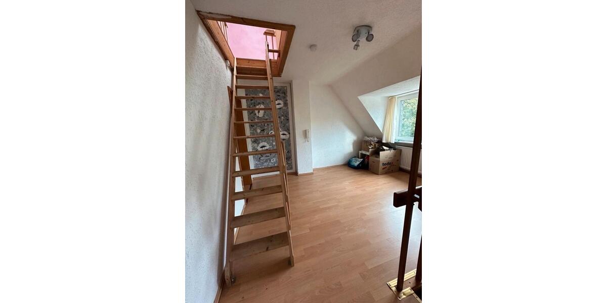 Etagenwohnung Bremerhaven - 5 Zimmer, 130 m&sup2;, 1.400&euro; | Angebot:25095765