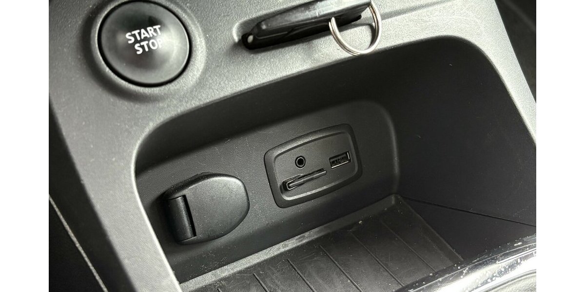 Renault Captur 1.2 XMOD KAMERA/NAVI/SHZ/KLIMA/KEYLESS 29.841 km 11.900 &euro; Villingen-Schwenningen 78054