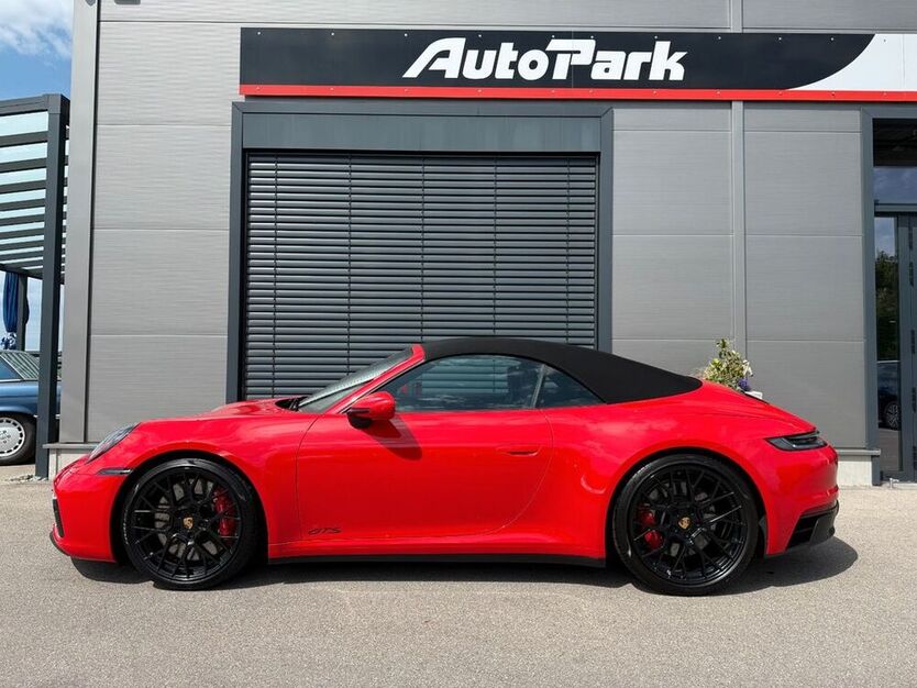 992
