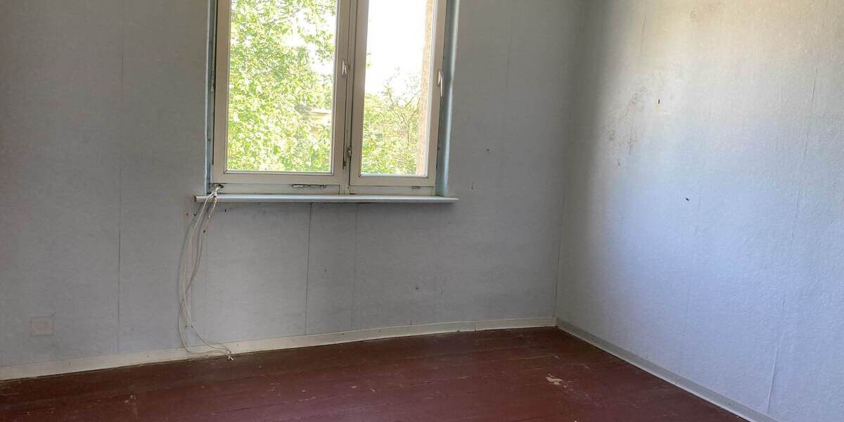Doppelhaushälfte Sangerhausen - 6 Zimmer, 130 m&sup2;, 69.000&euro; | Angebot:25743667