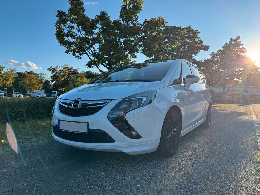 Opel Zafira Tourer 116.000 km 11.990 € Altenmünster 86450