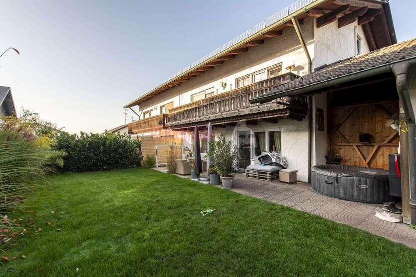 Haus zum Kaufen in Egmating 995.000 € 272 m²
