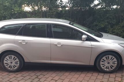 Ford Focus 104.477 km 6.790 &euro; Moormerland 26802