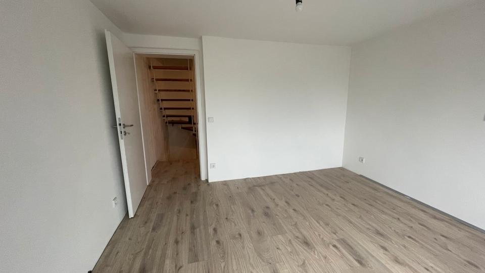 Frisch saniertes Haus mit 80 m2 in Meschenich 3 zimmer
