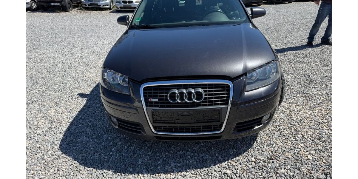 Audi A3 228.000 km 2.899 &euro; Regensburg 93055