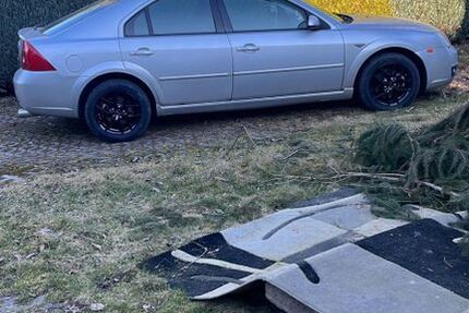 Ford Mondeo 230.000 km 1.500 &euro; Lichtenau 09244