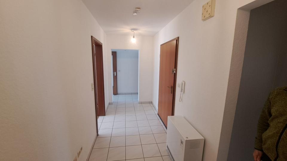 Etagenwohnung Bruchsal - 2 Zimmer, 83 m&sup2;, 910&euro; | Angebot:26680570